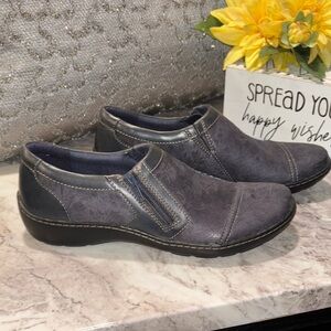 Clarks Black and Gray Flats for Everyday Comfort